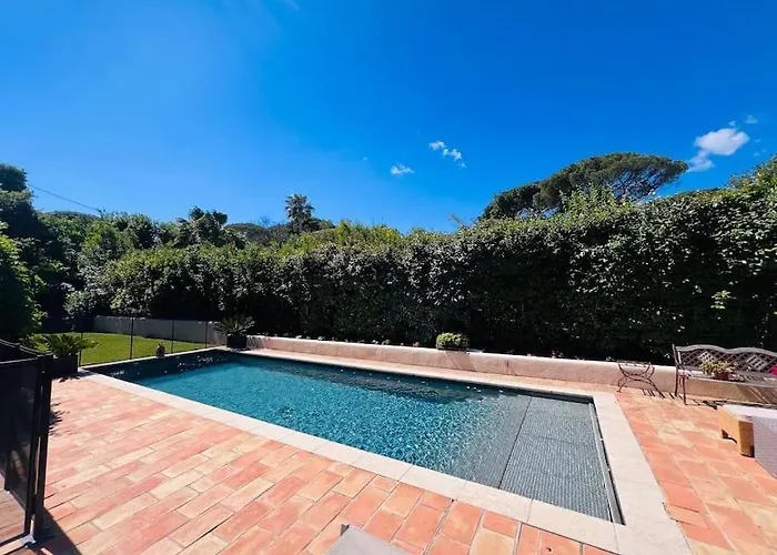 Provencale, Piscine Saint-Tropez